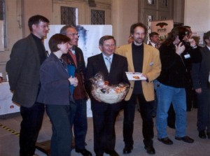 Der Fairkaufladen bei der Präsentation des Eine Welt Netzwerk Bayern im Landtag