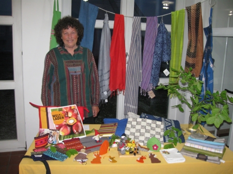 Fairkaufladen präsentiert fair gehandelte Textilien
