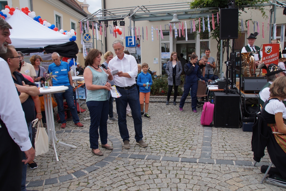Infostand zur Fairtrade Gemeinde Petershausen beim