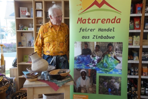 Faires aus Zimbabwe – Dietmar Kühl vom „Matarenda-Projekt“ besucht den Fairkaufladen