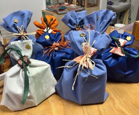 Faire Weihnachtsgeschenke für Ehrenamtliche der Evang.-Luth. Kirchengemeinde Petershausen